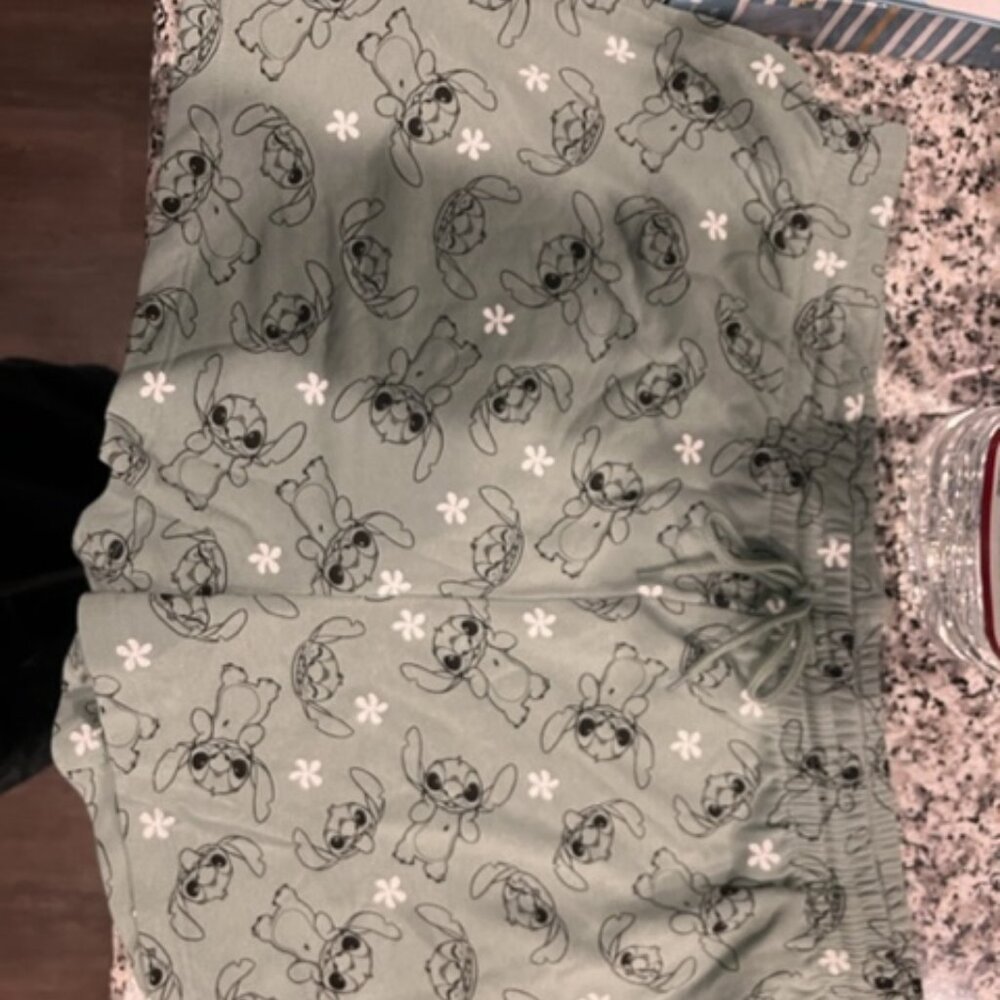 Disney Stitch Shorts Women Size 2XL Logo NWT